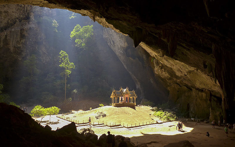 Khao Sam Roi Yot National Park-Phraya Nakhon Cave